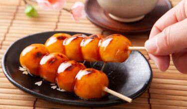 【Japanese people teach】How to eat dango